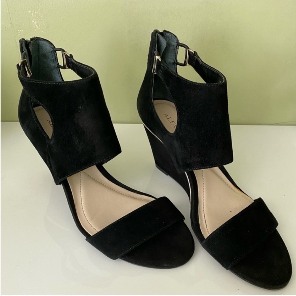 Alfani Black Suede Wedges size 6